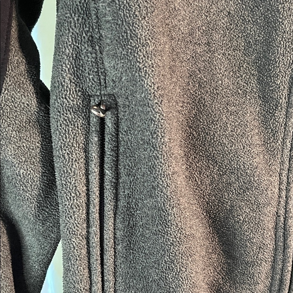 Mountain Hardwear Men's Performance Jacket in Gray and Black - Picture 4 of 10